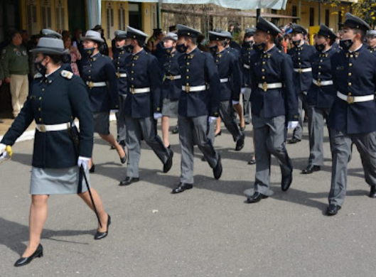 uniforme del liceo militar